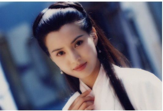 90年代最美小龍女！女星李若彤如今長這樣　粉絲驚呼：姑姑美翻了