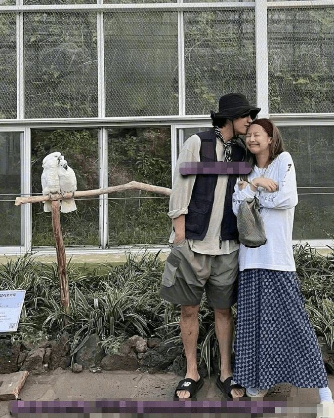 Jennie金泰亨再被曝合照 男方曾出席女方私人派对 Jennie金泰亨再被曝合照 男方曾出席女方私人派对