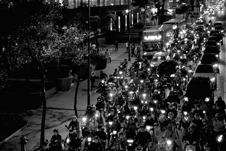 《幻日手記》王君弘自編自導自演的私電影，直面台灣年輕世代的集體惆悵