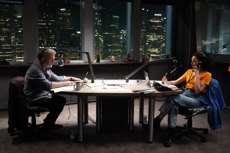 「你老婆孩子在我手上！」梅爾吉勃遜電影《絕命線阱》歹徒勒贖電話成暗夜廣播 call in，真實案件改編 11 月驚悚上映