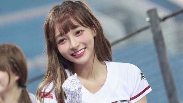 林襄羞認「親了2天」！公開激情完事照　嬌喊：嘴巴炸裂了