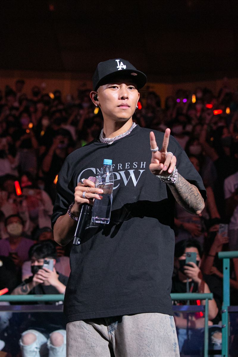 瘦子深夜發文挺同志！飆罵廠商三字經　怒嗆：我真的不缺你的錢