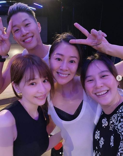 王心凌私下姊妹們聚會照曝光！「全素顏」狀態網驚呆
