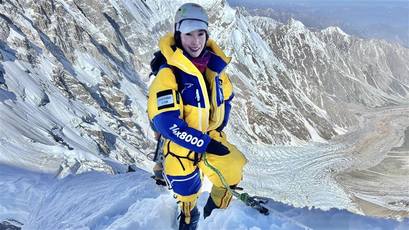 登山女神爆不倫已婚富商！郁方火大再砲轟：外面的人太髒了