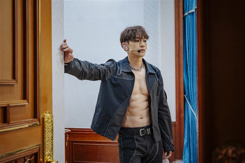 韓大咖登青瓦台開唱！Rain「一鏡到底」警告：失敗就死定了