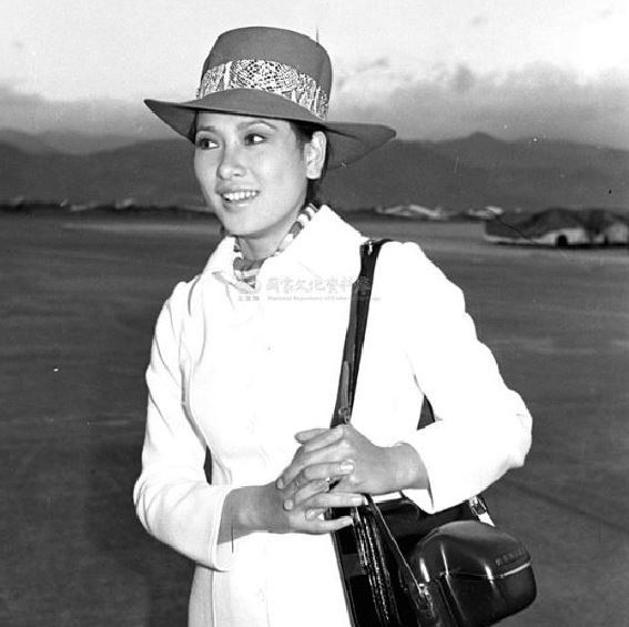 為替丈夫還債去拍戲！卻和債主生下孩子　如今繼承債主百億家業