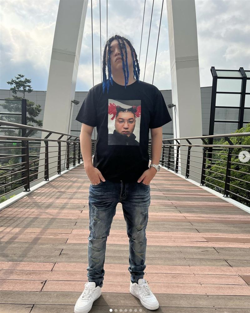 饒舌歌手跳下舞台「沒人接」重摔!女大生手機被撞爛