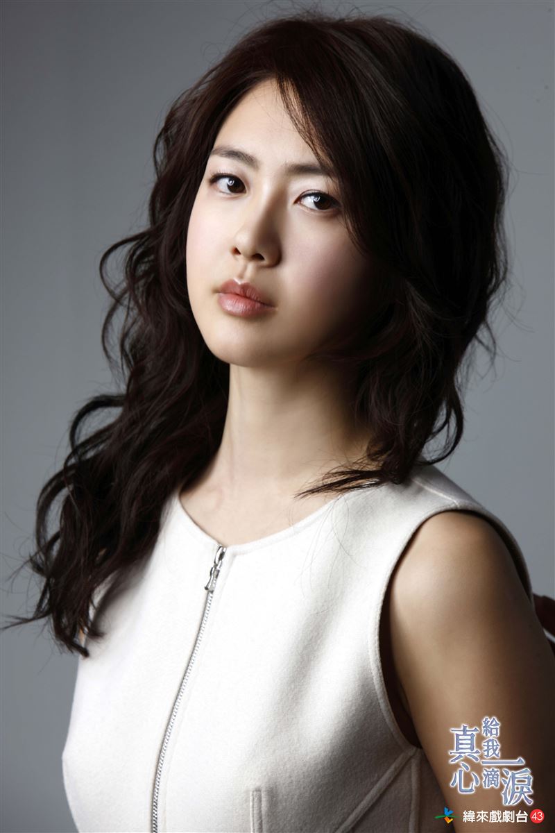 南韓女星神凍齡看不出42歲！早婚有「20歲女兒」從未曝光　網全嚇歪了