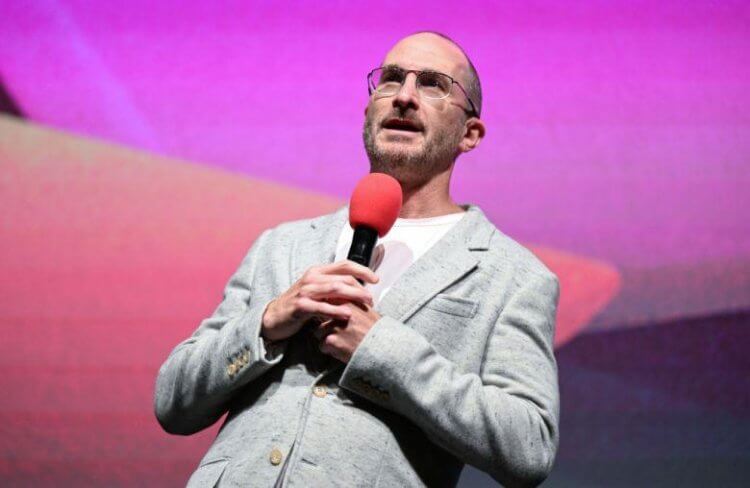 《黑天鵝》導演曾預計要執導一部《蝙蝠俠》:R 級超英電影對那時候來說太早了