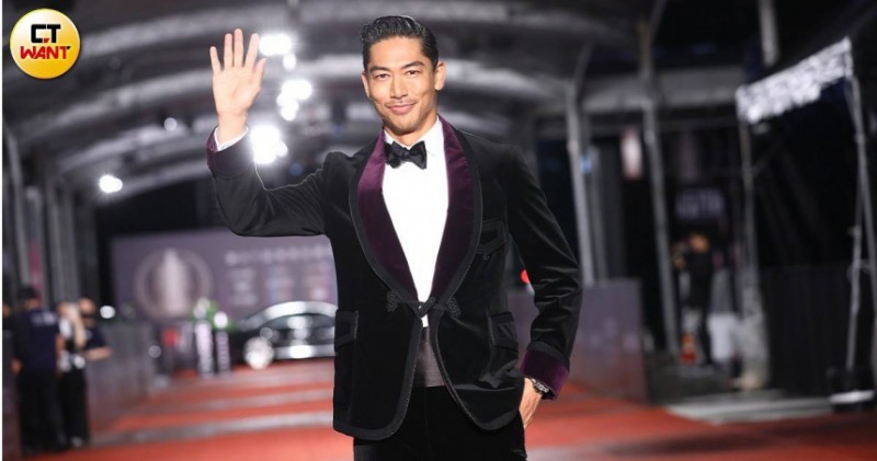 林志玲AKIRA深夜行程曝光!私下互動被攝 上車摸背超閃