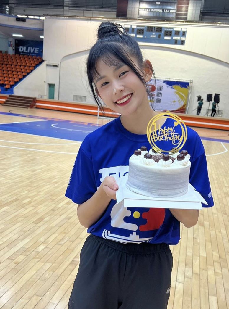 輸球就做惡夢！《全明星4》容容「桌球不懂裝懂」曝教練超嚴厲訓練菜單