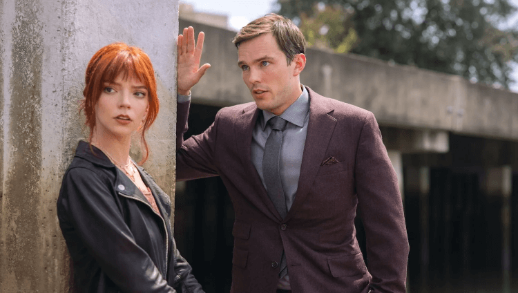 《五星饗魘》幕後趣事：一聲小尖叫，讓安雅錄製了近 80 次；雷夫范恩斯臨機一動的即興表演讓角色更具層次