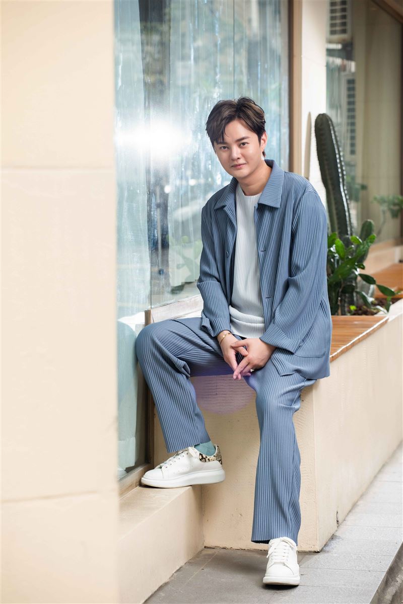 許富凱「手上佛珠突斷」撒一地　返家驚見一幕嚇壞：寧可信其有