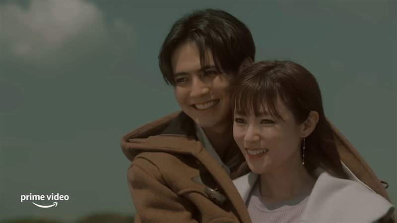 深田恭子床戰鮮肉！只穿內衣「胸前春光」驚人　夫妻雙重不倫泡鴛鴦浴