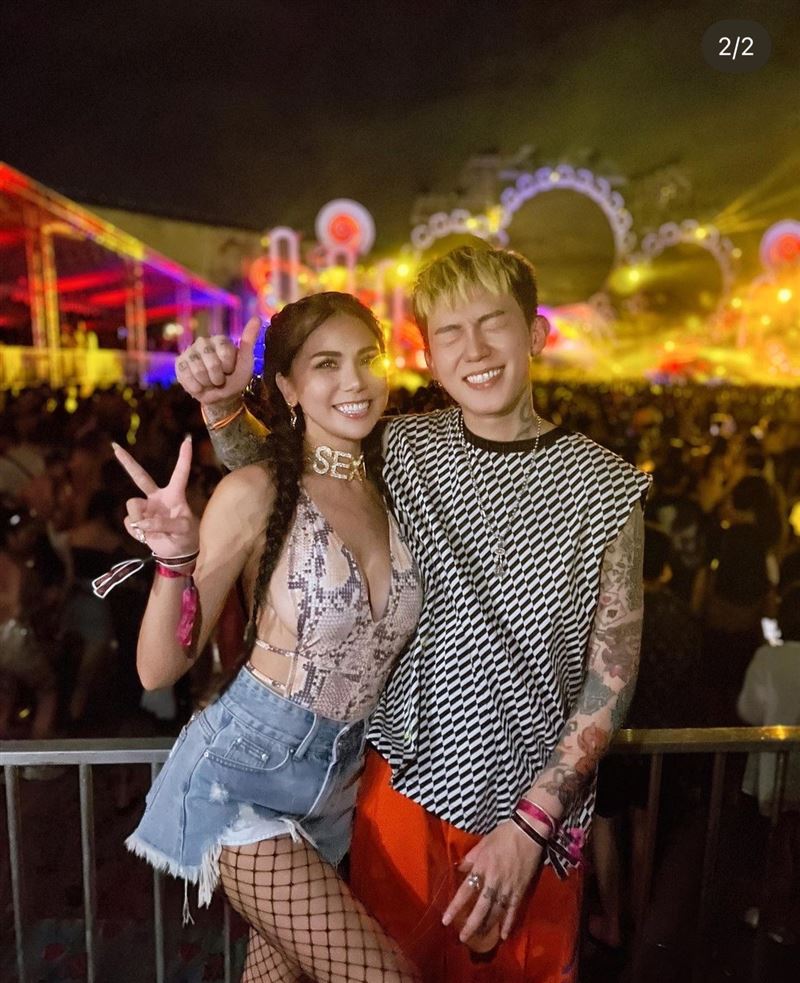 蕾菈二胎肚皮特大！懷孕3個月「正面凸肚照」曝光　不忍吐當媽真實心聲