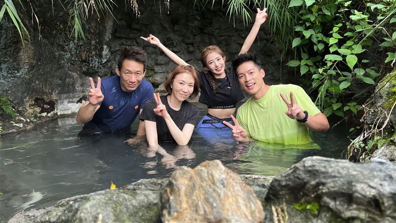 許孟哲當爸變了！郭子乾揭他「拒飛戰鬥機」　驚人關鍵曝光