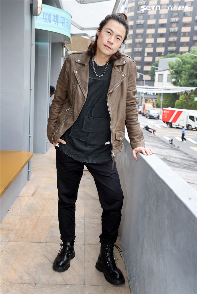 獨家／遭醫生宣判20歲失明！男星靠「一信念」翻轉命運　吐最大關鍵