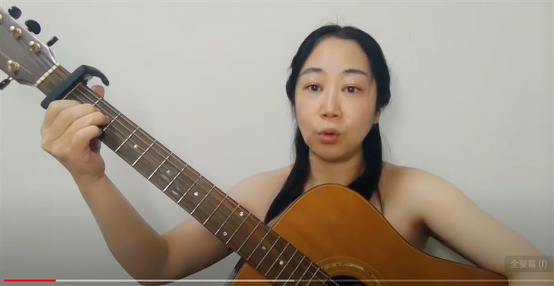 櫻花妹「全裸彈吉他」觀看次數曝　網毒舌揶揄：好殘念的臉