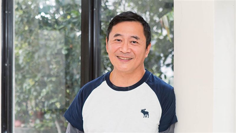 獨家／湯志偉當開心雞農！怕成惡鄰超自律　鄰居隔空吶喊：雞飛到我家了