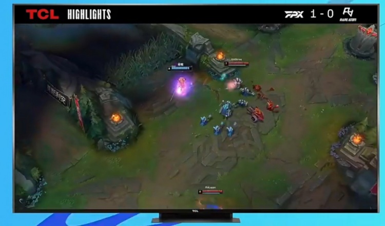 FPXvsRA第一局高光时刻：Lwx奇招小法轻松秒人 Leyan不断失误