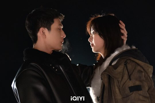 井柏然、譚松韻《歸路》詮釋久別重逢的都會愛情故事，墨寶非寶小說改編電視劇線上熱播中