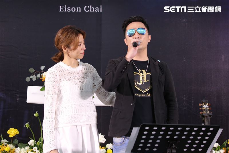 艾成弟弟艾翔心肌梗塞40歲猝逝　一次看懂7大症狀、預防致命危機