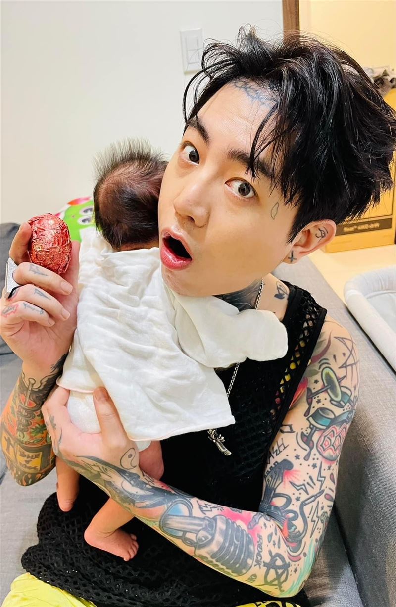 謝和弦變了!曬愛女萌照突宣布:我戒大麻了 背後原因曝光