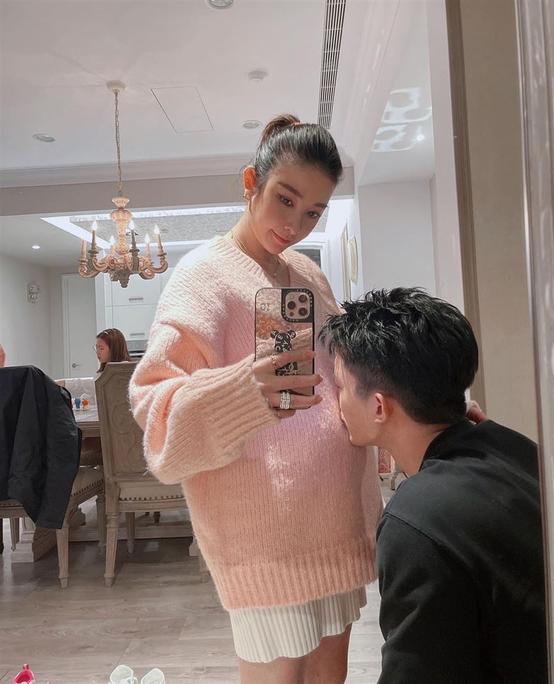 被酸「撞衫鬼修女」！許維恩不忍了　親回留言火大警告了