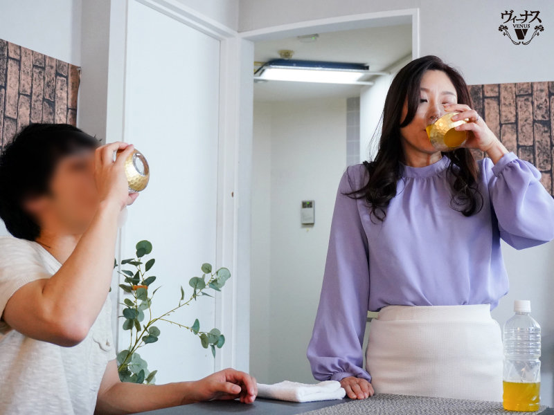 「母子二人喝媚药敏感度X100倍!」系列作品推荐介绍及封面预览