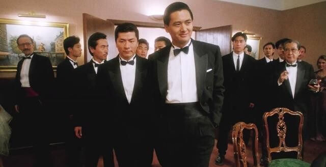 六人行少一人，而且還是慢動作版本——在影劇世界裡，5個彷彿為了慢動作走路而生的男人