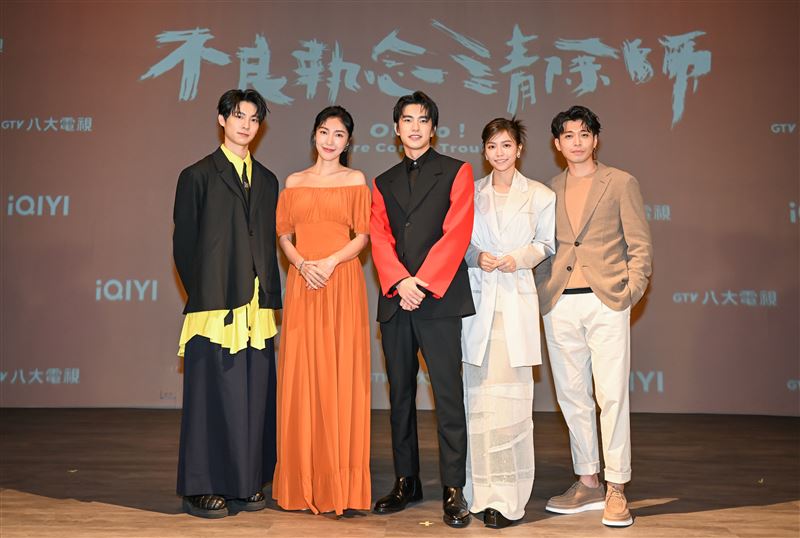 楊謹華約尪洗「鴛鴦浴」！罕公開放閃羞曝「夫妻情趣」