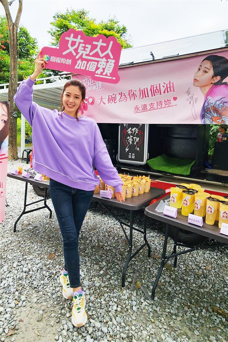 黃薇渟拍片現場突感動泛淚！柯叔元破例「行動力挺女兒」