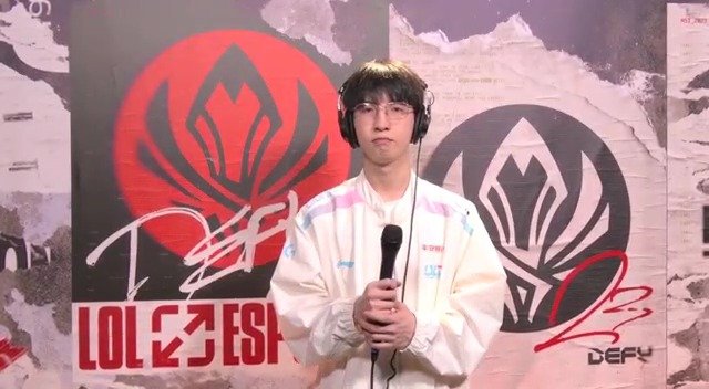 Elk:觉得自己在MSI和联赛的表现是差很多的 可能失误更多了