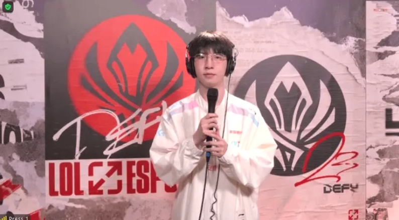 Elk:第二局犯了一个很严重的失误导致游戏被翻 大家一直安慰我