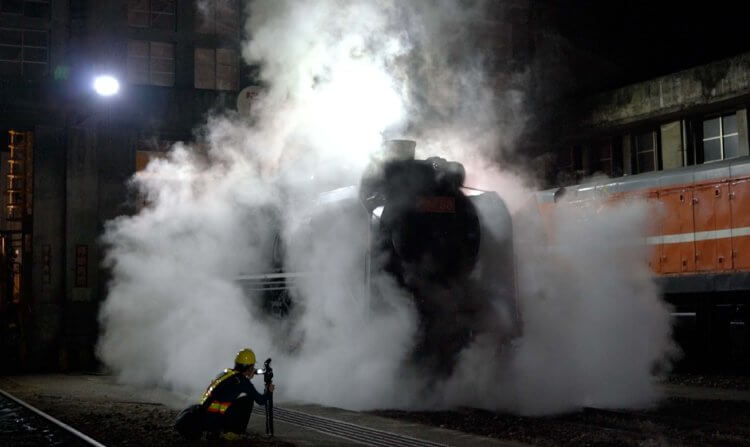 火車紀錄片《南方，寂寞鐵道》6 月全台灣上映：藍皮普快解憂號、柴聯自強號等火車鐵道記憶，串成感人的歷史一頁