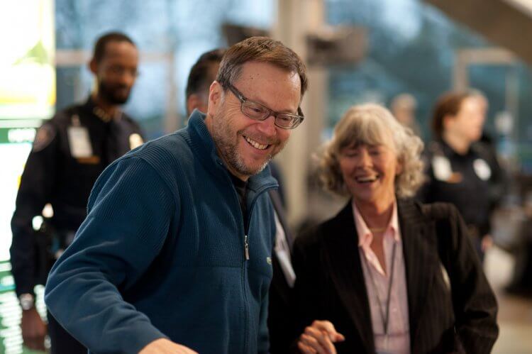 瑞秋懷茲電影《色局追兇》與裘德洛、安東尼霍普金斯同台飆戲，劇作《輪舞》改編大銀幕上映