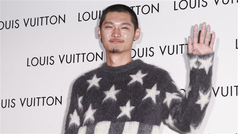 曾爆無套出軌20歲小三！被捕獲跑Uber　金曲歌王Leo王宣告重大消息