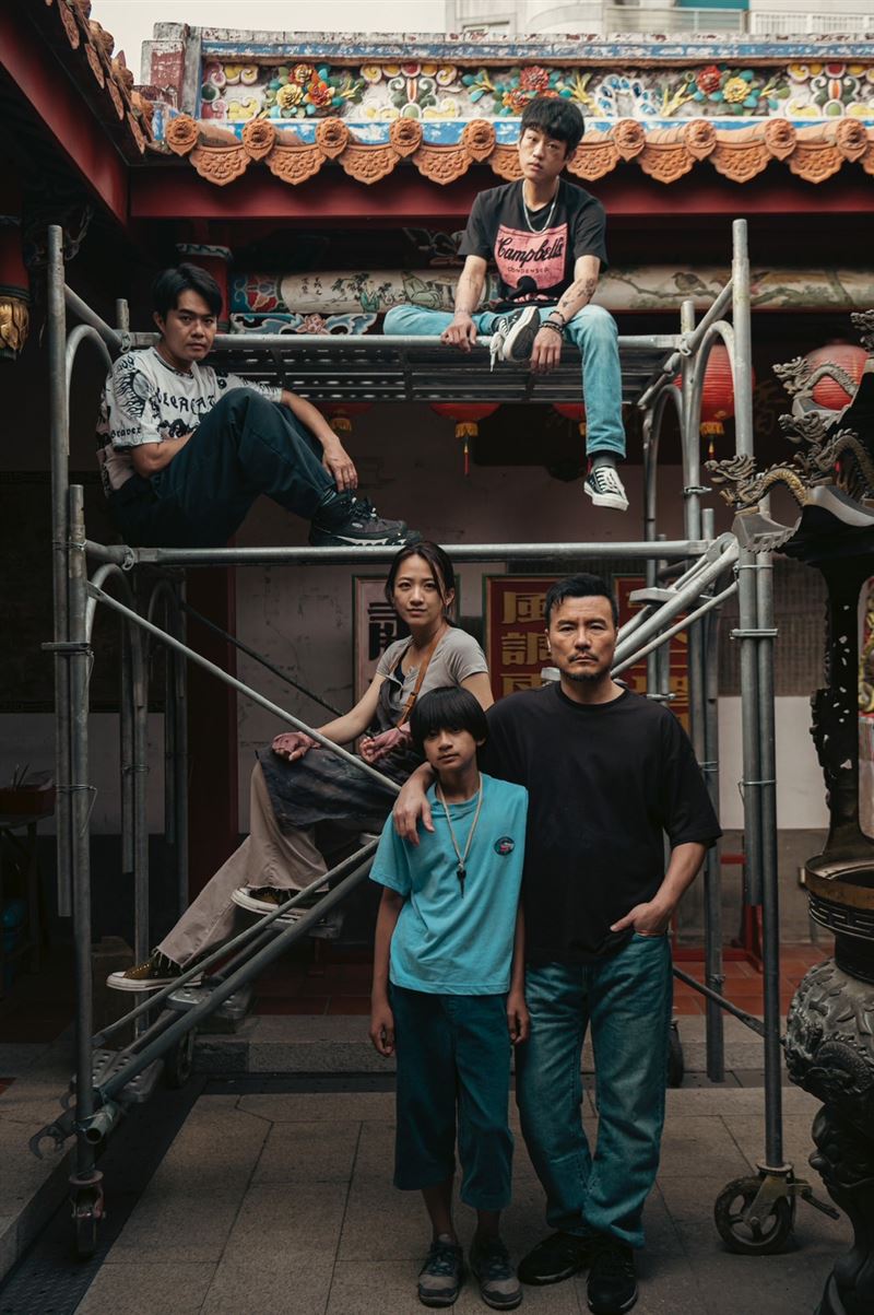 去年奪金鐘主持人！《神很大》柯大堡首戰拍戲　親曝「李銘忠無私暖舉」