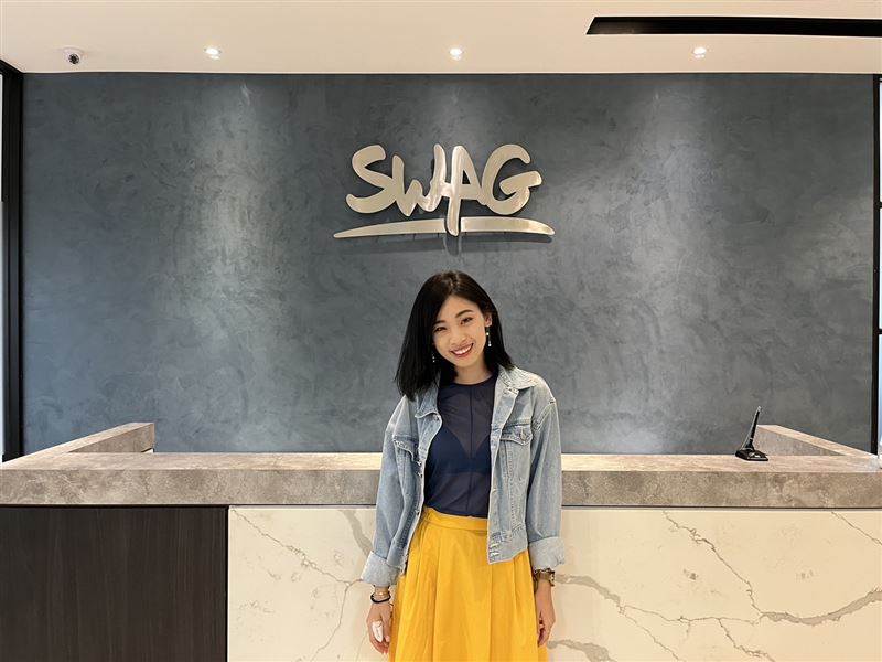 性愛片外流遭汰除⋯女軍官簽約SWAG年薪曝　男主角、尺度全說了