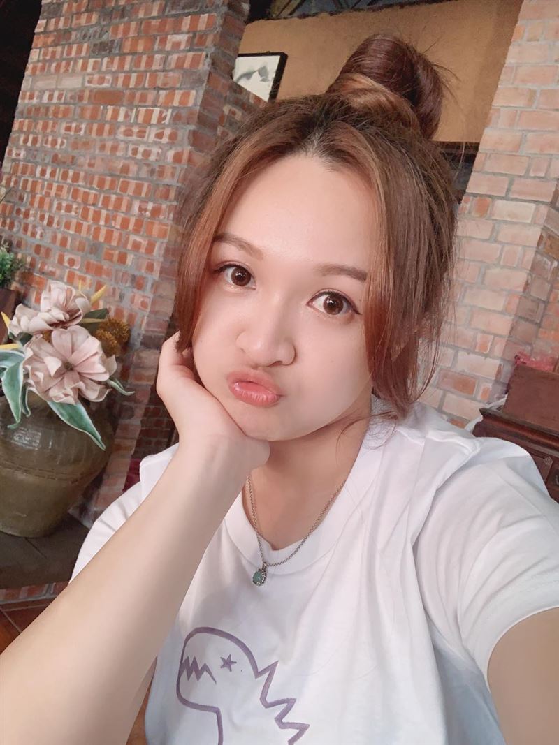 「叫賣哥老婆」走過低潮！清亮嗓音「重回歌壇」　首支單曲引好評