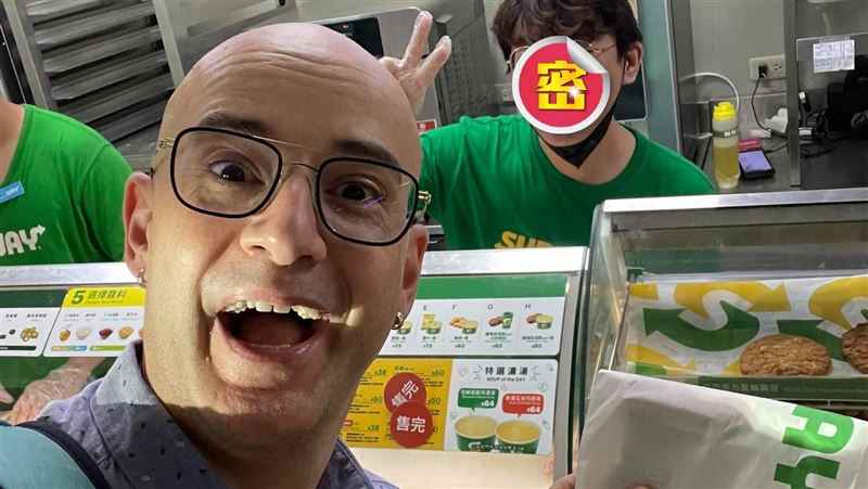 吳鳳拔牙不喊痛!高讚台灣樂勝國外 健保「珍貴又幸福」