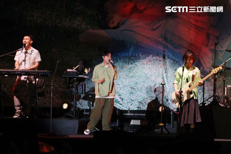 蘇打綠遲了3年半！3萬人「合唱經典作品」超催淚　青峰嗨喊：兌現承諾