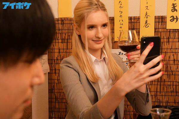 莉莉・哈特(Lily Hart/リリー・ハート)出道作品番号及封面,莉莉・哈特个人简介