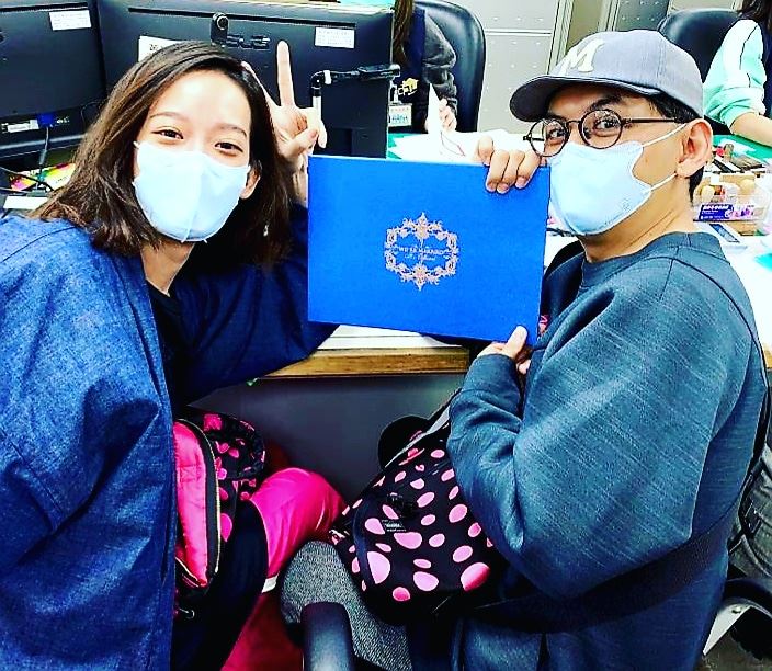 黃子佼「極端1手段」認錯！好友女星臉書發聲了：一定可以再站立起來