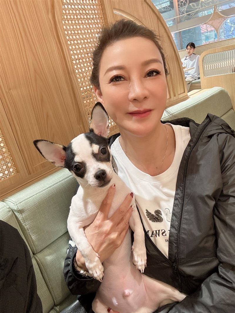 楊繡惠深夜曬「超音波照」！網刷一片祝賀：爸爸是白雲？