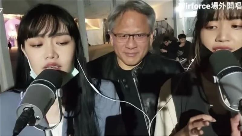 不輸女歌手!一兆男黃仁勳「首開金嗓片」曝光 獻唱聖誕歌嚇壞人