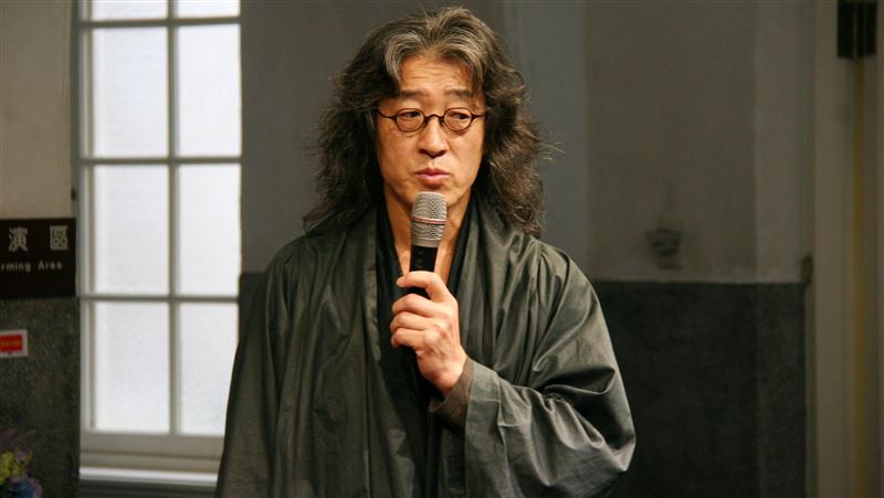 《人選之人》編劇曝光5名受害者！揭3點套路　流亡詩人貝嶺再度回應了