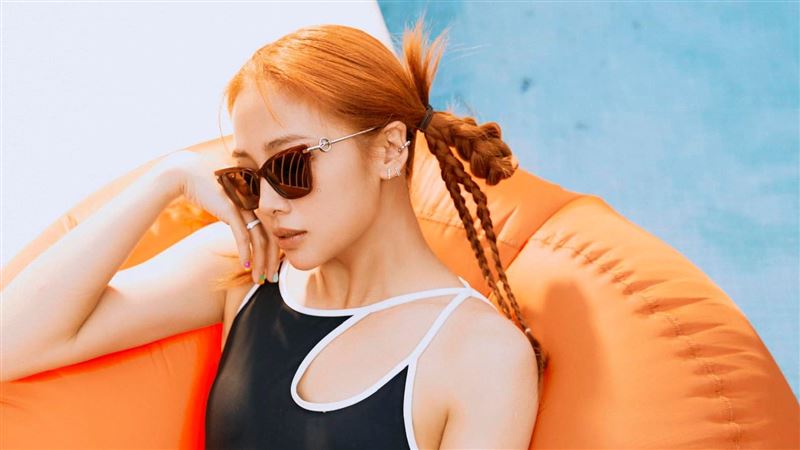 鬼鬼深夜比基尼連發！破尺度「蜜桃特寫」噴鼻血　釣出男星留言太性感