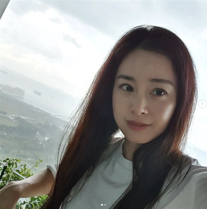 金泰希「無P圖照」瘋傳！43歲真實狀態曝光　網看傻