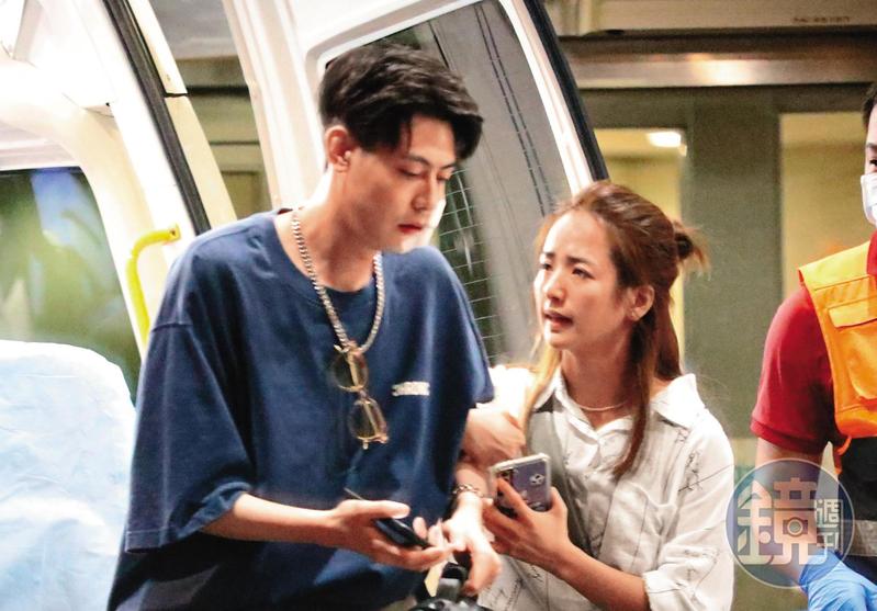 衝突畫面流出！Teddy爆酒吧外「遭毆打濺血」超失控　女星急攔肇事正妹